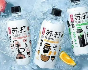2021年6月30日農(nóng)夫山泉，商標(biāo)“大佬”蹭日系熱度翻車了！市值蒸發(fā)超3000億港元？
